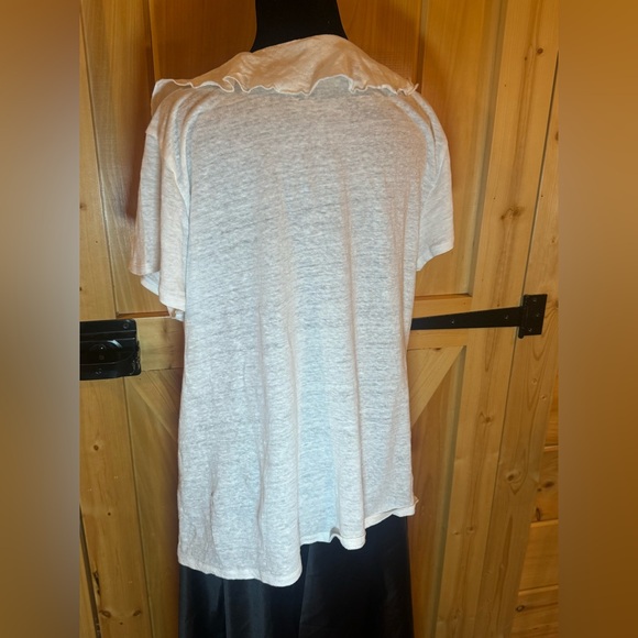 Sundance White XL 100% linen cap,sleeves top w/ a 2.5” ruffle - Picture 8 of 10